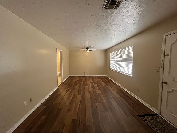 3rd image of 509 Leslie Dr