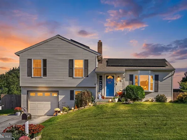 32 E Brookfield Dr, Lebanon, PA 17046