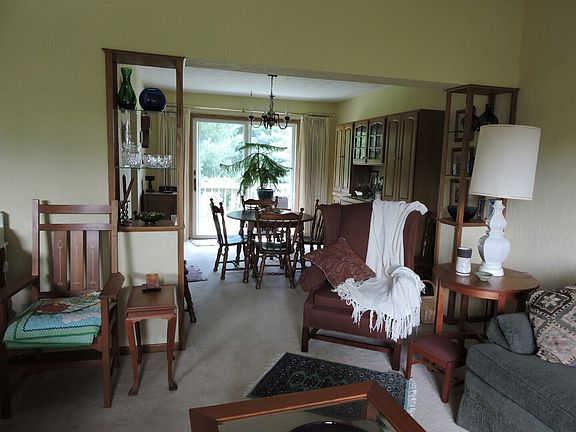 Living Room/Dining Room