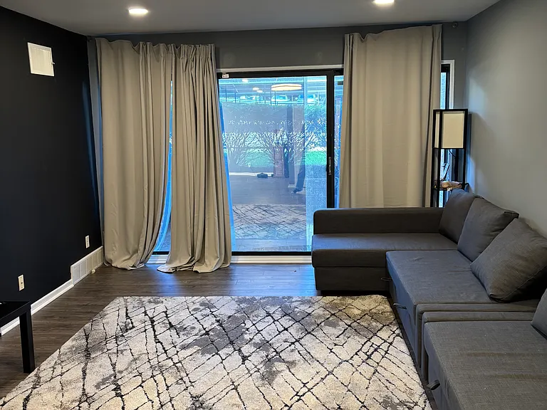 Pauline Blvd — Photo 1