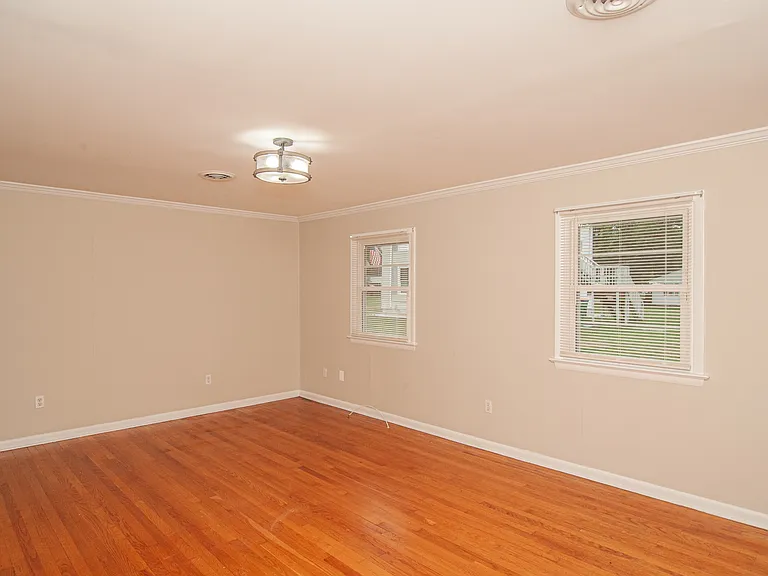 699 S Old Mill Rd — Photo 12
