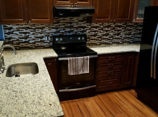 1007 Williamsburg Cir, Warwick, RI 02886