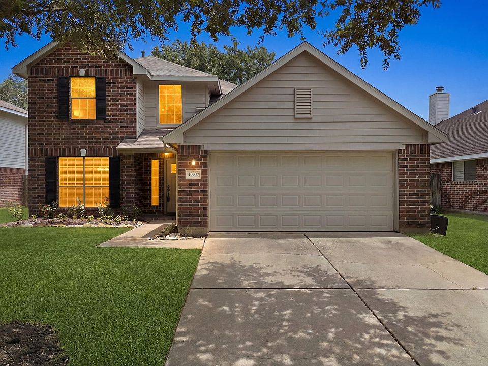 1st image of 20007 Maple Village Dr