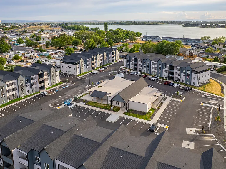 Modern Heights Apartments — Photo 26