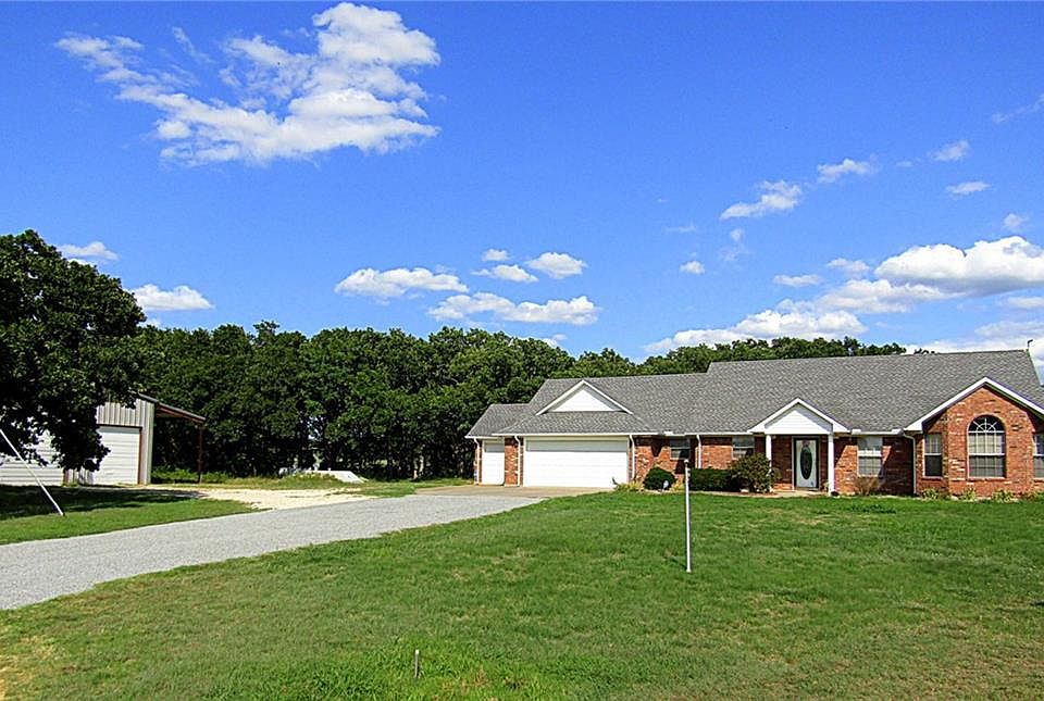 1st image of 6 Oaks Ct