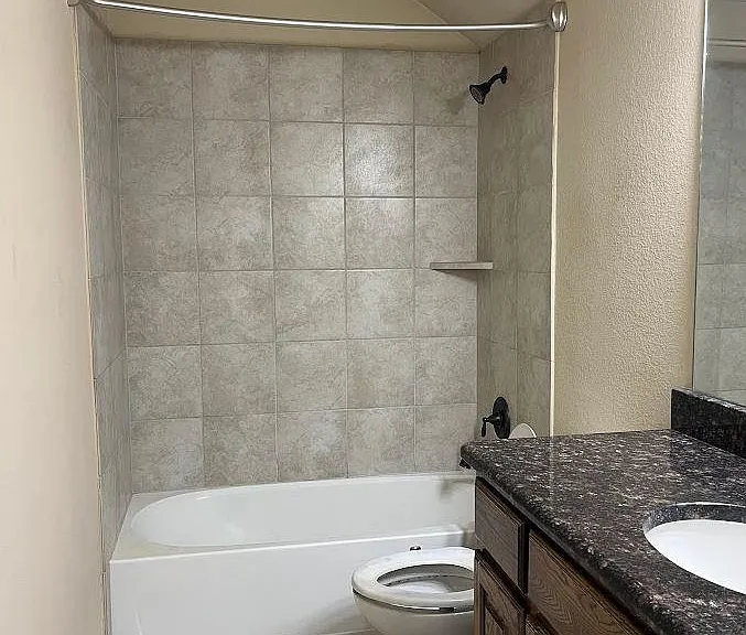 604 Darby Ln — Photo 19