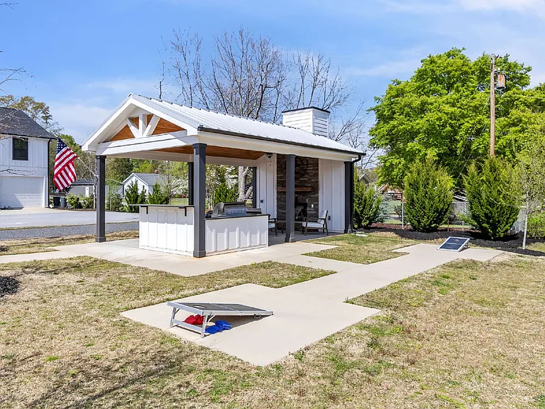 8 Tolar Rd — Photo 36