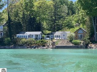 10563 SW Bayshore Dr, Traverse City, MI 49684