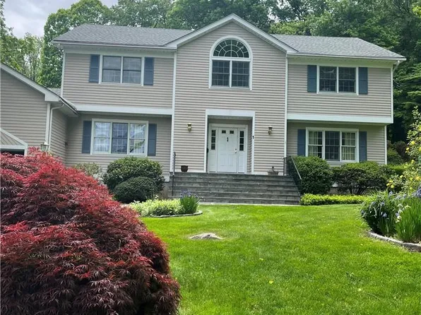 1 Brook Lane W, Hartsdale, NY 10530