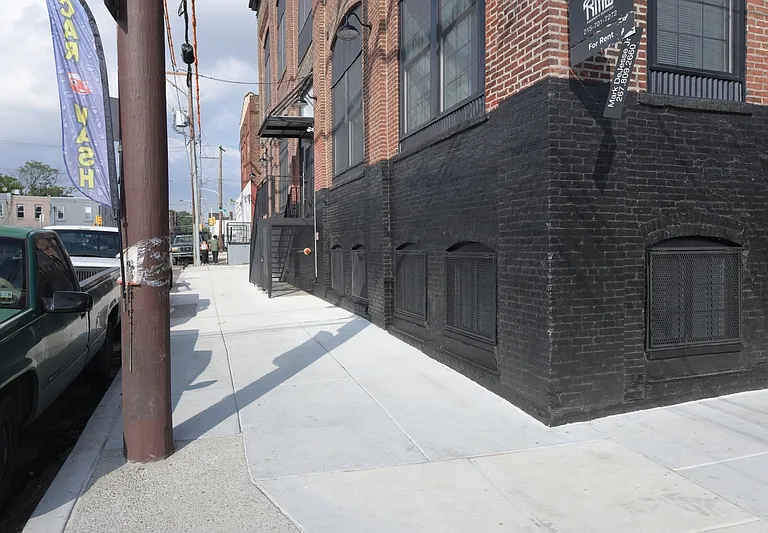 1901 E Willard St #103 — Photo 26