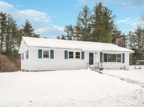 11 Pinecrest Drive, Goffstown, NH 03045
