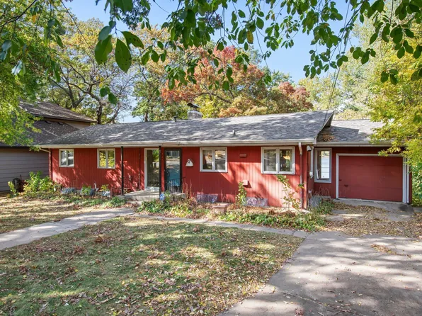 747 Heinel Dr, Roseville, MN 55113