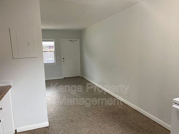 5th image of 3714 Henry Ave