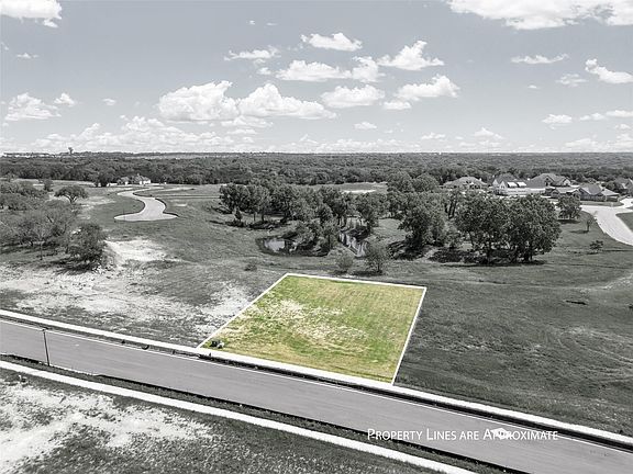 3rd image of 8205 Spicewood Springs Rd