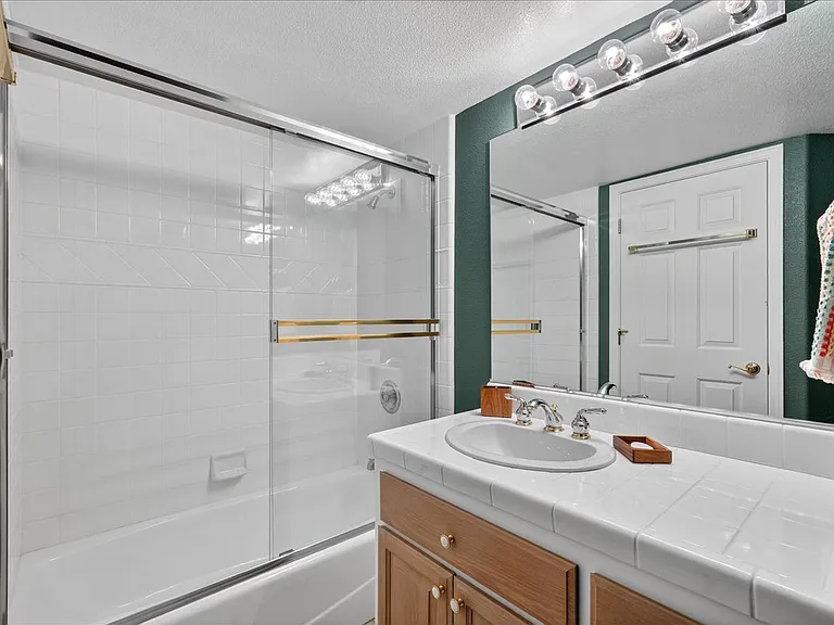 1264 Hidden Woods Dr — Photo 41