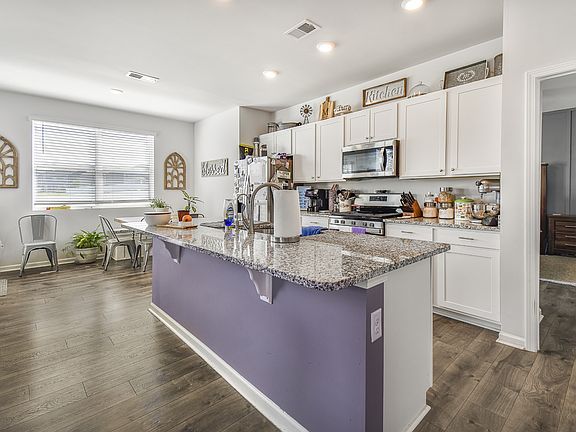 5th image of 1115 Woodbridge Blvd