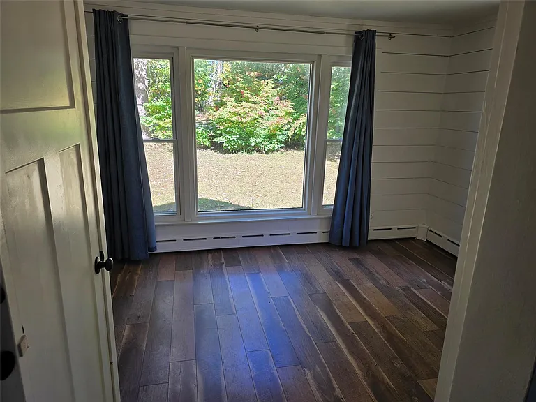 249 W Buell Rd E — Photo 58