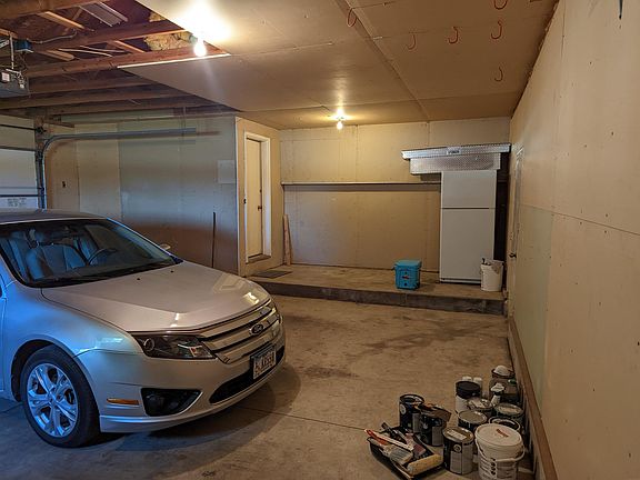 4th image of 101 Anton Dr