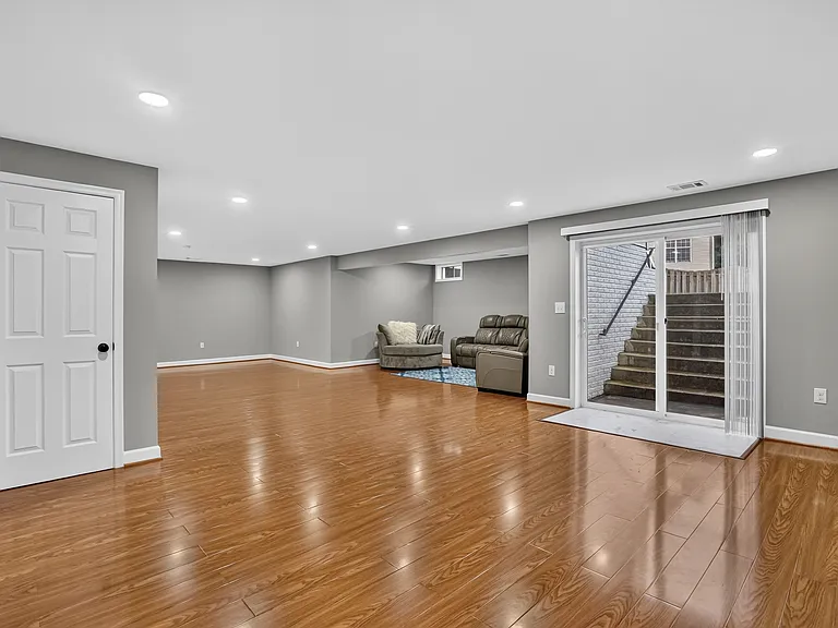 9226 Campfire Ct — Photo 2