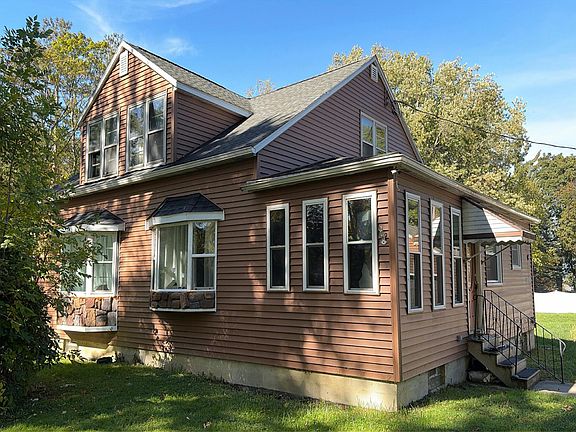 2nd image of 9736D Lake Shore Rd