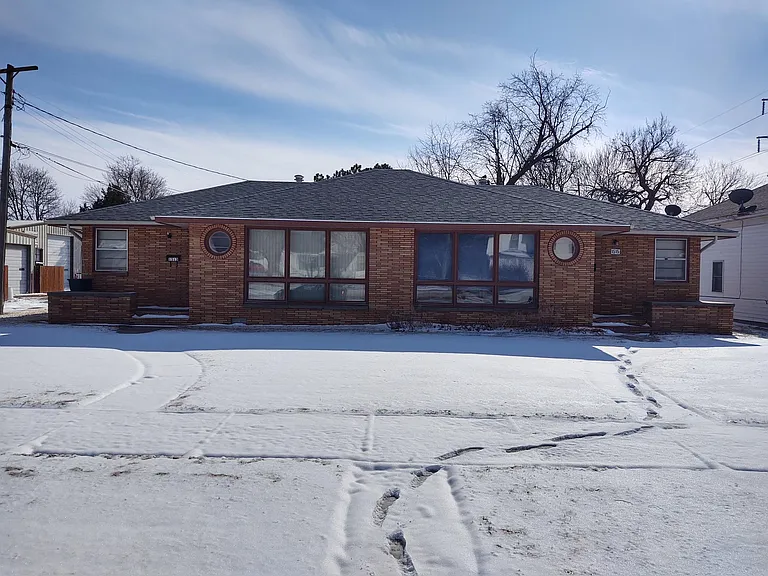1513 Lakin Ave #1 — Photo 4