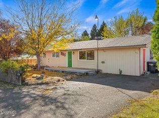706 W Orchard Ave, Selah, WA 98942