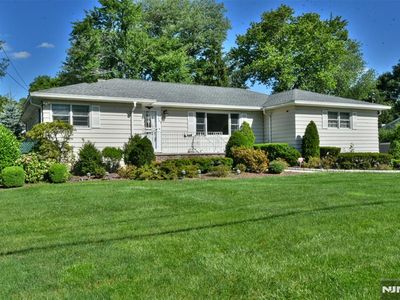 265 Colonial Blvd, Washington Township, NJ, 07676