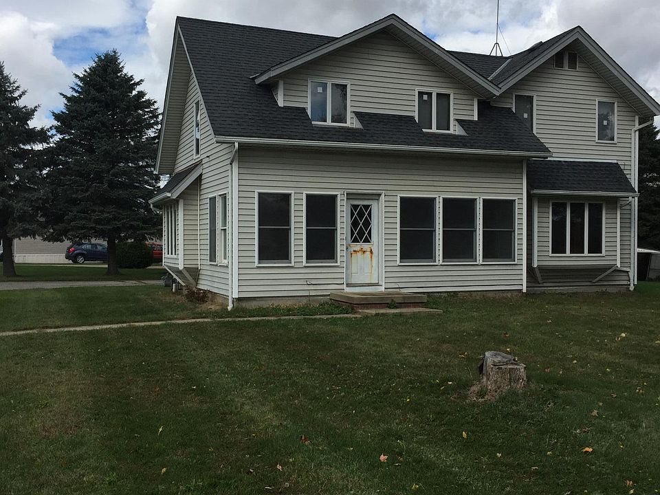 1st image of 10 Lodgewood Dr