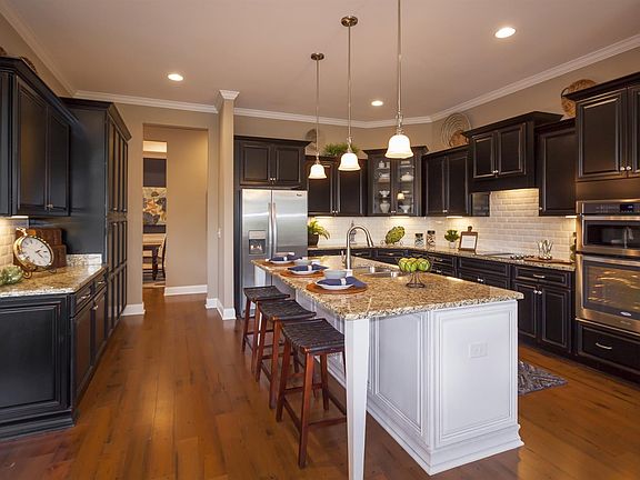 5th image of 8590 Beautiful Valley Dr