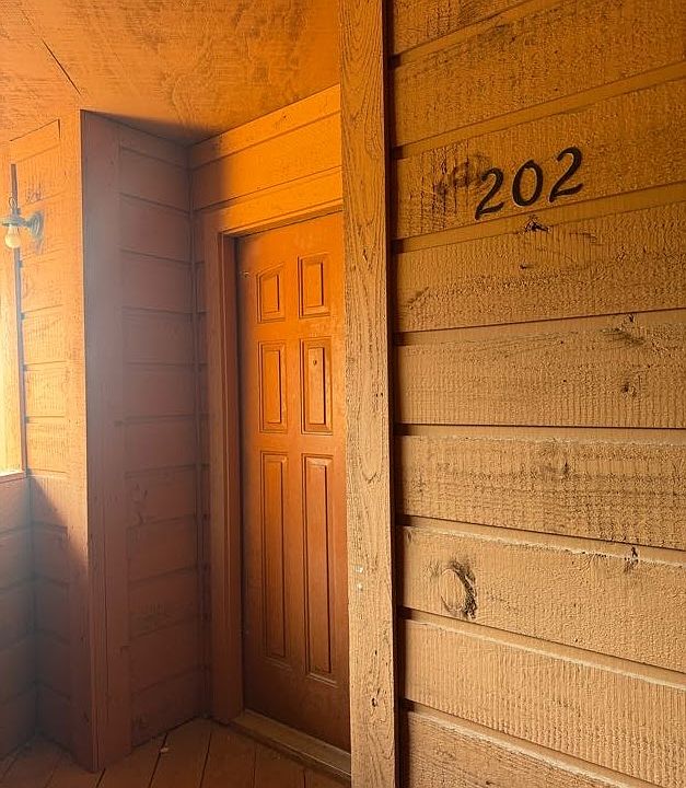 1st image of 1305 W Villa Maria Rd APT F-202