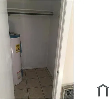 919 Minor St NE #9 — Photo 8