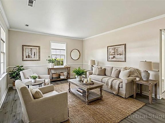 2nd image of 132 Traverse Rd