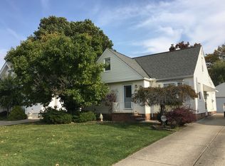 1743 Temple Ave, Mayfield Heights, OH 44124