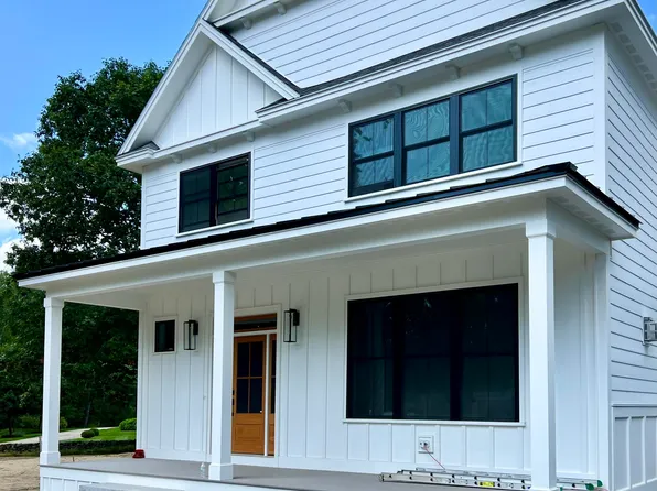 1 Forest Hill Lane, Kennebunk, ME 04043