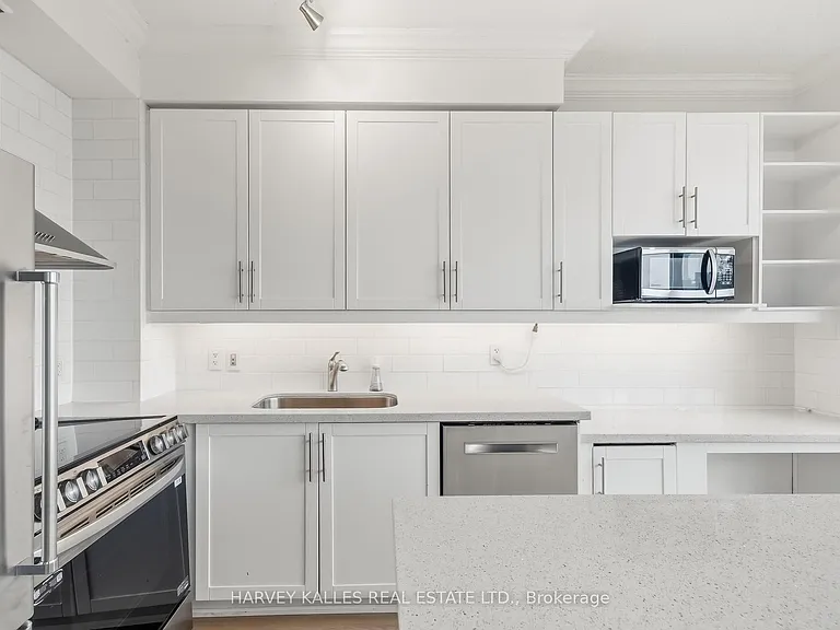 308 Palmerston Ave #Penthouse 14 — Photo 13