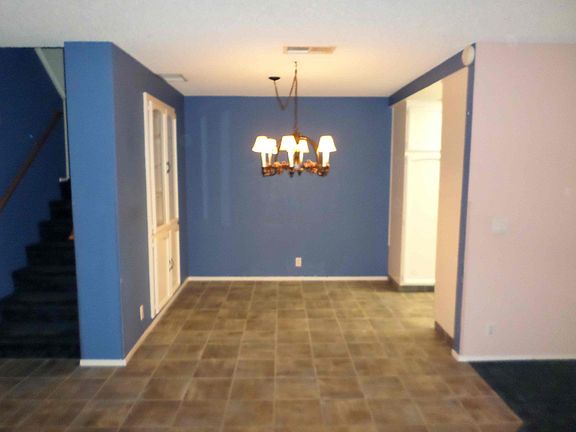 4th image of 5737 Elizabeth Ln