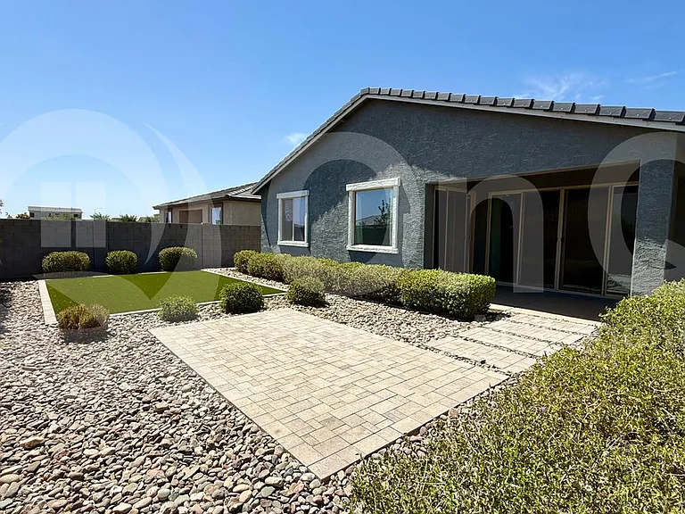 11225 E Ulysses Ave — Photo 19