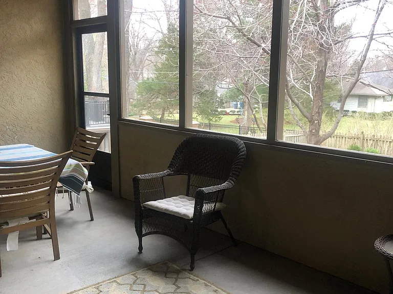 5011 W 68th Ter — Photo 36