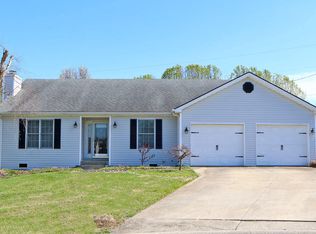 311 Foxglove Ln, Winchester, KY 40391