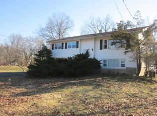15 Walnut Dr, Pine Brook, NJ 07058