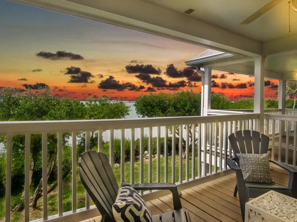 5040 Sunset Village Dr, Duck Key, FL 33050