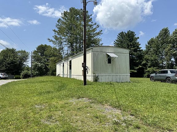 2nd image of 400 David Crockett Rd