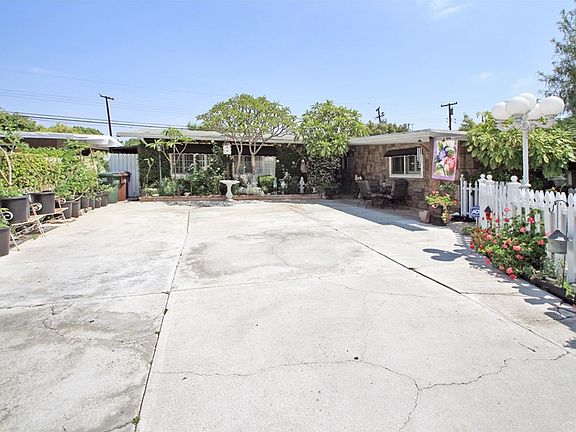 3rd image of 17151 Glenhope Dr
