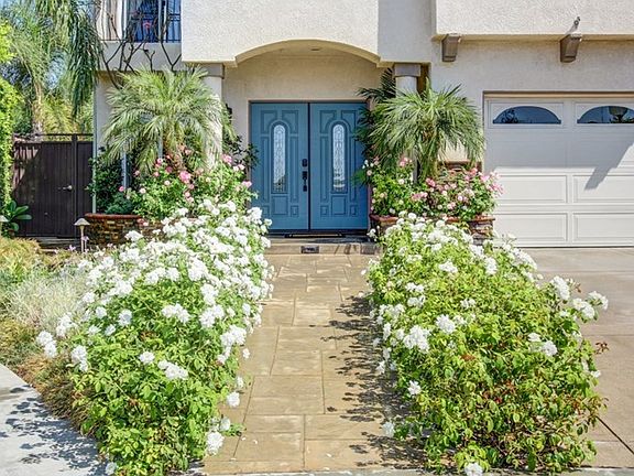 3rd image of 7680 Coldwater Canyon Ct