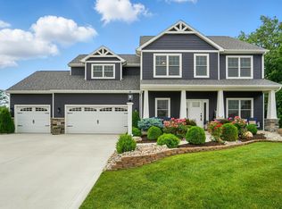907 Switchfoot Dr, Huntertown, IN 46748