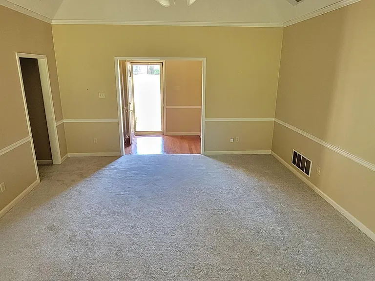 75 Austin Cir — Photo 6