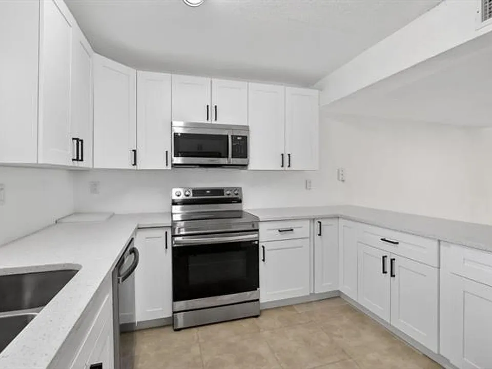 11556 NW 1st St #Townhouse 11556