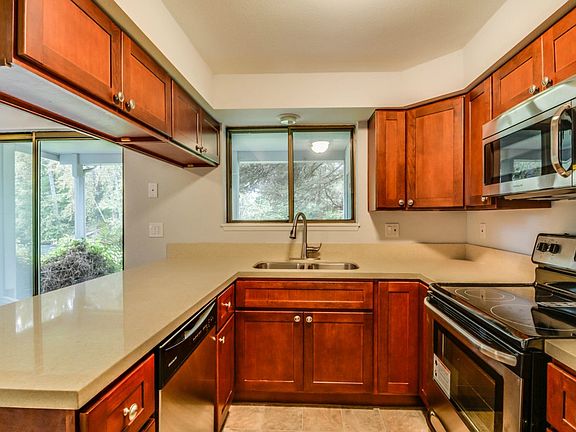3rd image of 1629 22nd St NE #1629