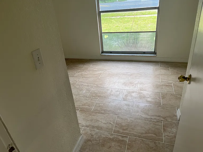 3220 Seven Springs Blvd — Photo 7
