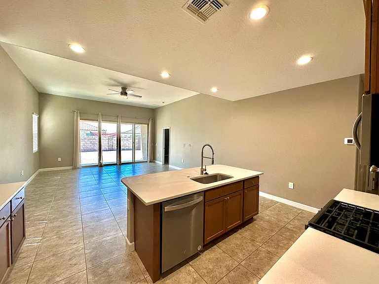 30335 W Mitchell Ave — Photo 4